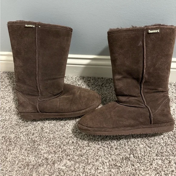 BearPaw EUC Chocolate Suede Boots size 10 - Picture 1 of 3